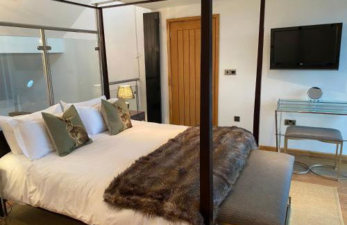 The Farmyard Adults Only - Foto 13