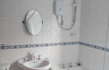 Flo's Cottage self-catering - Photo 12