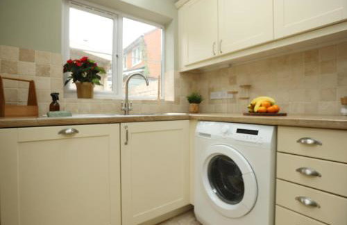 Orchard Place By N And N Stays, Perfect for corporate, contractor teams and families visiting the area, 3 Bed House with Private Parking, Semington Near Bath - Foto 23