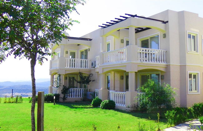 2 Bedroom Apartment Lake View 3 by Likya Global - Photo 1