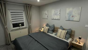 Stylish Home Theater Apartment 3 - Photo 2