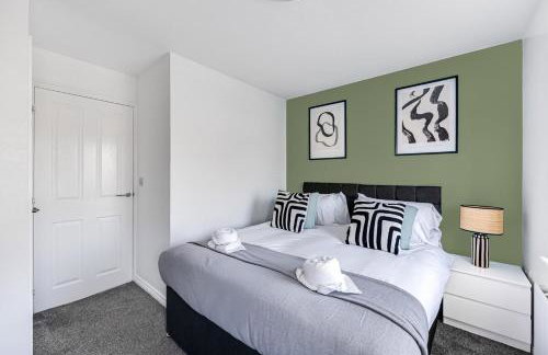 Stylish House with Driveway Parking, Self-Check-In, Fast WiFi and Smart TV by Yoko Property - Foto 4