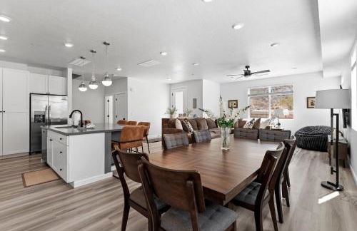 Touch of Class - 5BR - Hot Tub & Near Zion - Foto 10