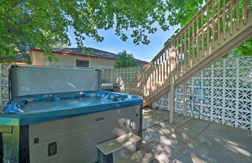 Lake House with Hot Tub - 1 Mi to Surf n Slide - Foto 37