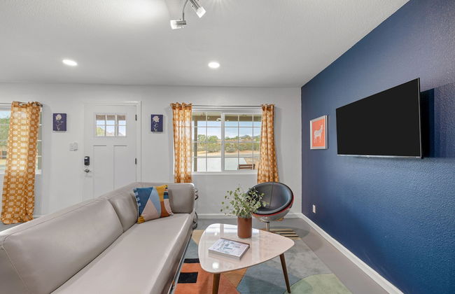 Fable by Avantstay 2 Unique Spaces w Bowling Hot Tub Fire Pit Large Yard - Photo 7