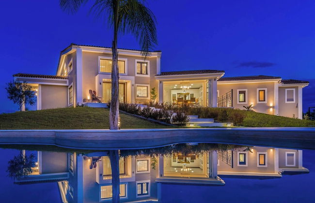 An Idyllic Hideaway Villa Shangri-la Zakynthos - Photo 49