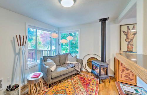 House with Deck on Whidbey Island, 1 Mi from Shore! - Foto 3