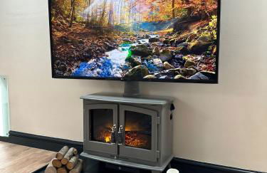 Converted Welsh Sunday School with Sea View & Garden on Anglesey - Dog Friendly - Photo 25