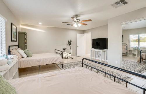 8 Mi to State Farm Stadium Glendale Home with Grill - Foto 16