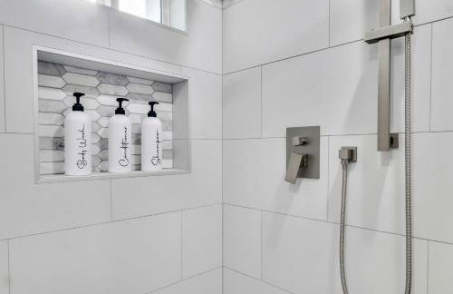 Cozy Cottage, Brand New, fully Private, walk to Everything - Foto 26