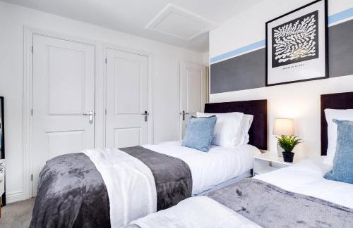 Contractors Retreat 3 bedroom house, sleeps up to 7, free parking - Foto 7