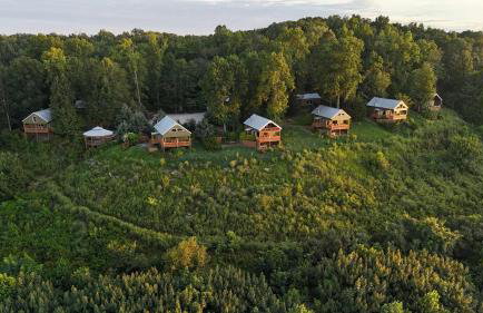 The Summit - 4 cabin getaway for 20 guests with views - Foto 5