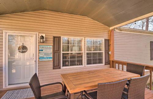 Lakefront Greers Ferry Cabin with Covered Boat Slip! - Foto 23