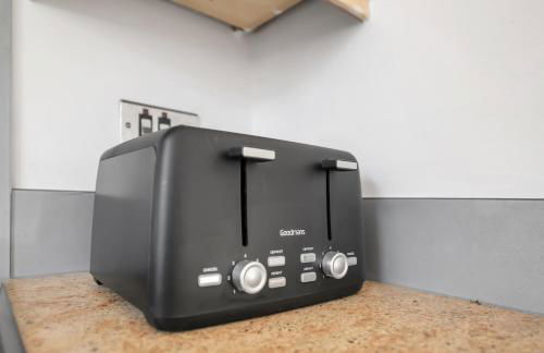 Awesome Games Room House! East Midlands Airport, Donington Park, with FREE parking - Foto 13