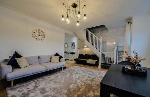 Beautiful Large 3 Bed 2 Bath Flat, Free Parking - Foto 1