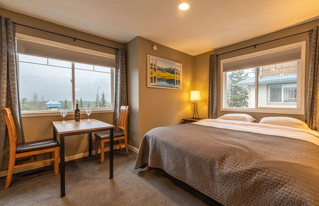 Banff Boundary Lodge-Mountain View Condo - Photo 5