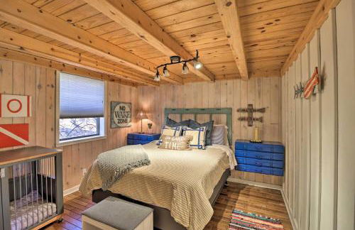 Scenic Greers Ferry Cabin with Deck and Fire Pit! - Foto 11