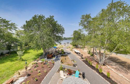 Dock and Backyard Bar Spacious Barnegat Bay Retreat - Foto 12