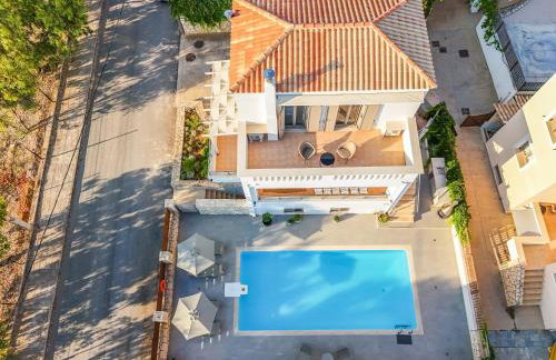 Villa Gagra - Villa by the Sea with a Private Pool - Foto 43