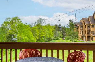 Renovated Ski In Out Condo King Bed Patio Grill - Foto 32