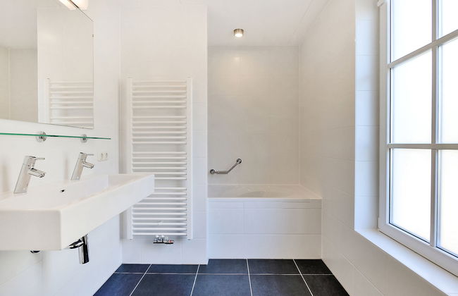 4 bedroom House in Noordwijk with garden and terrace - Photo 10