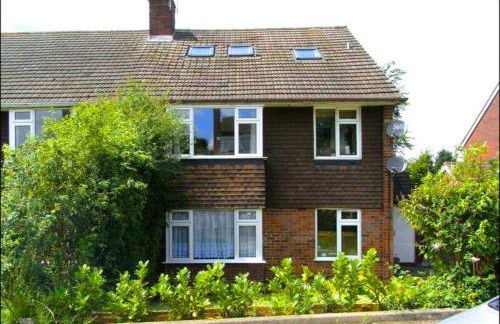 Aisiki Apartments at Barnet, Ground Floor, 2-Bedroom & 1-Bathroom, Pet Friendly Flat, Double Beds with Free Wi-Fi - Foto 36