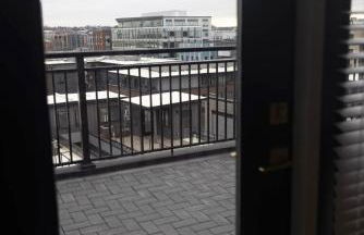 Two Story Penthouse, 2 Bedrooms with 2 and a half bathrooms, 2 Balconies, Skyline View, Pool - Foto 41