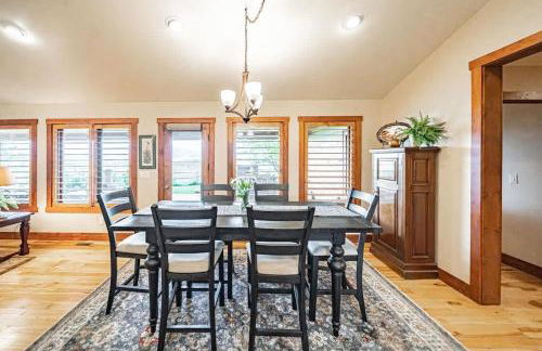 Upscale Hot Tub Wildlife Views - Photo 20