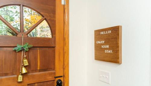 Lovely Home in Pollock Pines with Hot Tub - Foto 4