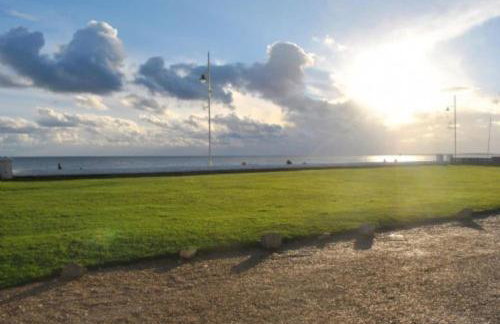 Mews Cottage in Private Seafront Estate - Photo 15