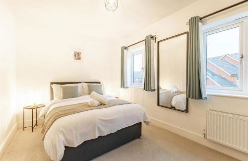 Heathrow House with Parking - Sleeps 5 near M25, Virginia Water, Thorpe Park & Legoland, Mid To Long Term Bookings Welcome - Foto 21