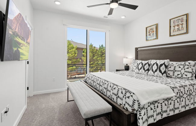 Touch of Class Stunning 5 Bdr! - Photo 8