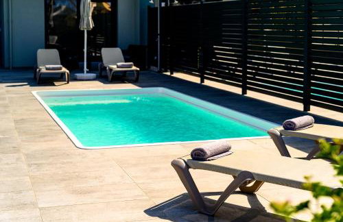 Limi Deluxe Sea View Suites - Private Pools - Foto 108