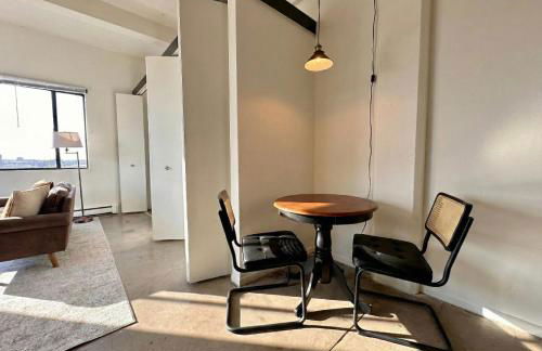 Westown Studio Apt Near Fiserv, Baird, and Theater District - Foto 4