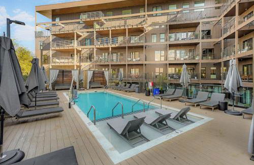 Luxury in The Gulch with Patio Pool Walk to Broadway - Foto 8