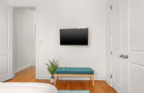 Modern Beach Haüs 4 min walk to beach w/ pool BBQ - Foto 38