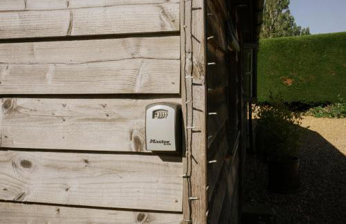 Coach House - Photo 40