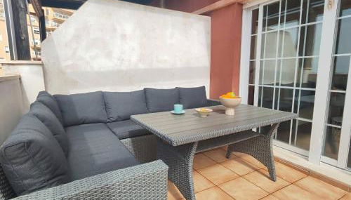 Charming Three Bedrooms Apartment With Seaview - Foto 5