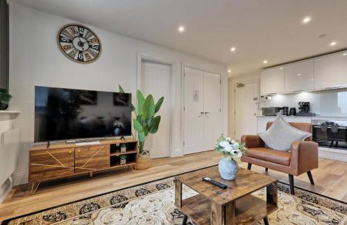 Homely & Lush 1 Bed Apartment at Trinity Point Gravesend, Suitable for Long Stay and Short Stay - Foto 2