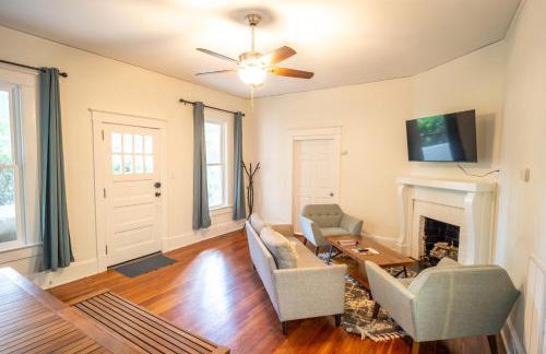 Walk to Duke Campus! 3 Bedroom in Trinity Park! - Foto 1