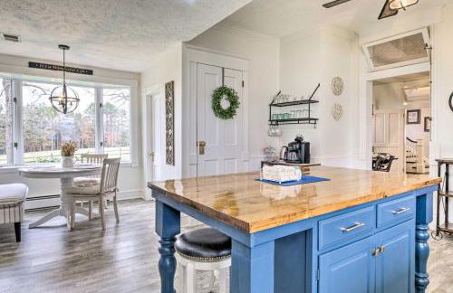 Renovated Farmhouse w Mountain Views and Fire Pit - Foto 15