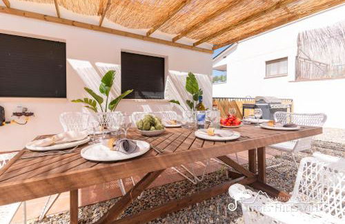 Villa Serranita - Stylish Holiday Home with Views and Air Conditioning 15 mins to Sitges - Photo 34