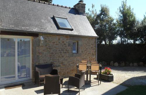 Peaceful Holiday Home in Plouguin with Indoor Pool - Foto 51