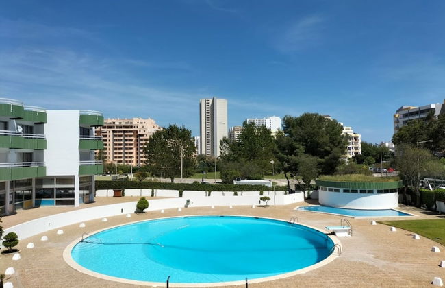 Amazing Green Tower 3 Castle Flat With Balcony - Photo 5