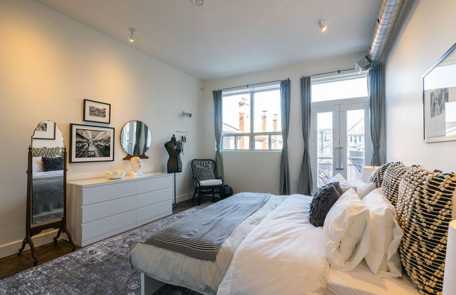 Applewood Suites - The Ossington Loft - Photo 8