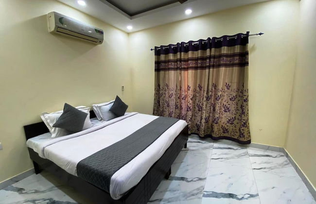 GoBravo 72 - 3BHK Farm with Pool & Garden Sec150 Noida - Photo 4