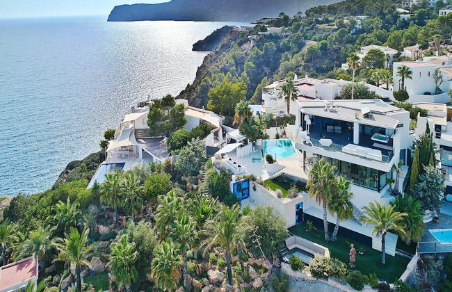 Striking Villa With Terraced Garden - Foto 34