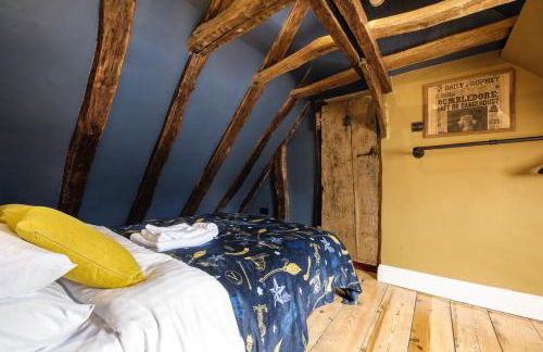 The Famous Harry Potter House - Foto 42