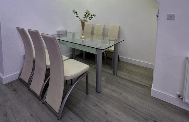 Apartment - Sleeps up to 6 & Free Parking - Foto 9