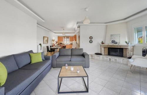 Spacious 3bd Apartment in Lefkakia, Nafplio - Photo 3